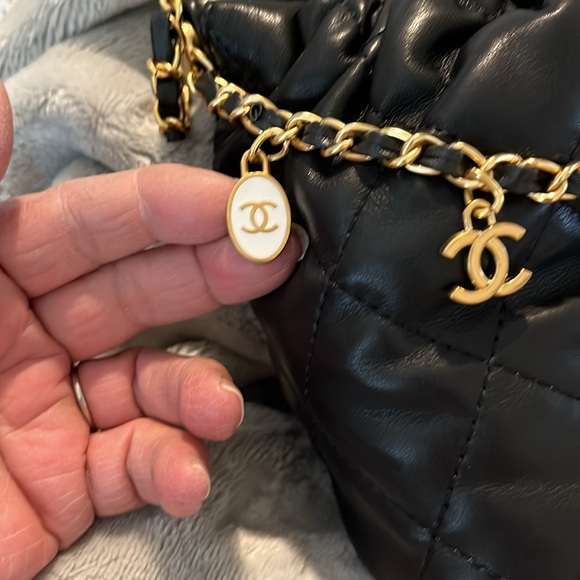 Chanel bag never used no tags Beautiful, 5 charms each one stamped on the back - Picture 3 of 10